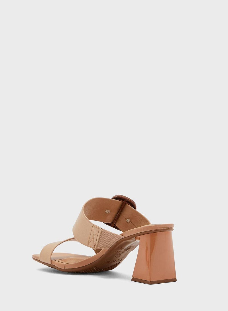 Liv Sandals