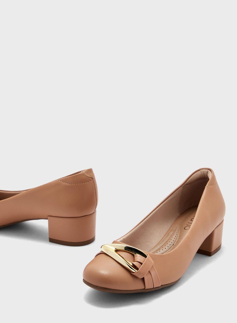 Makayla Close Toe Mid Heel Pumps