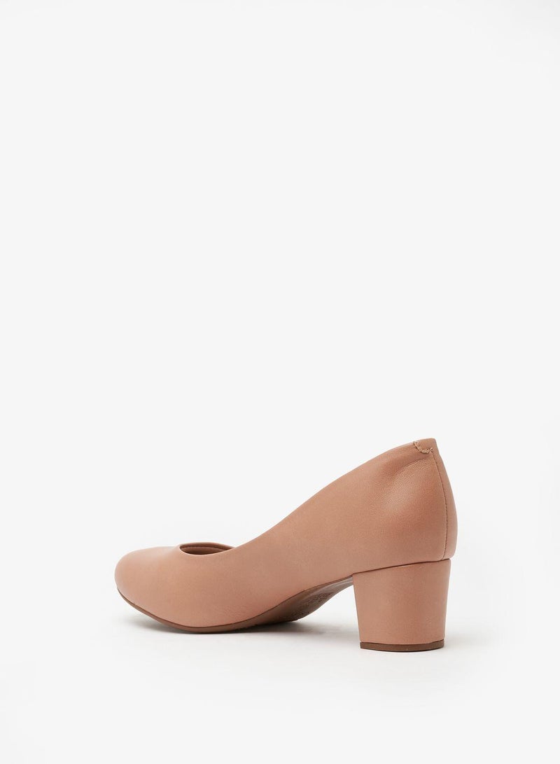 Cassandra Platform Pumps