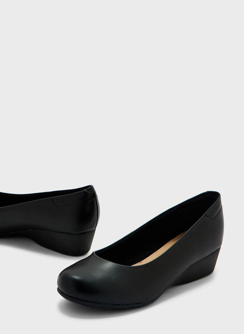 Ankle Strap Mid Heel Pumps