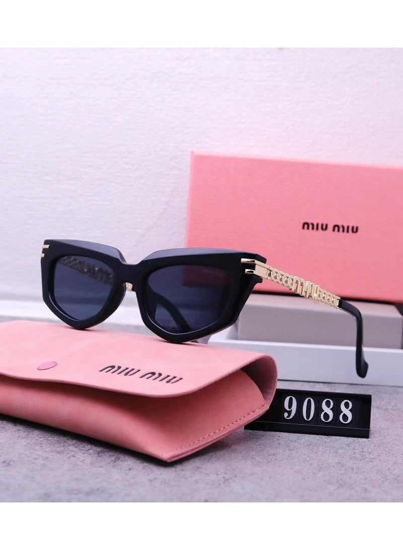 Fashionable Women's Sunglasses