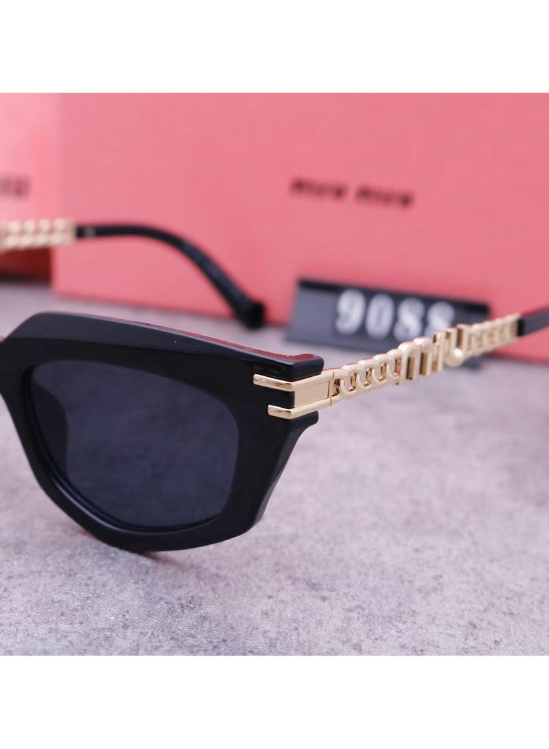 Fashionable Women's Sunglasses
