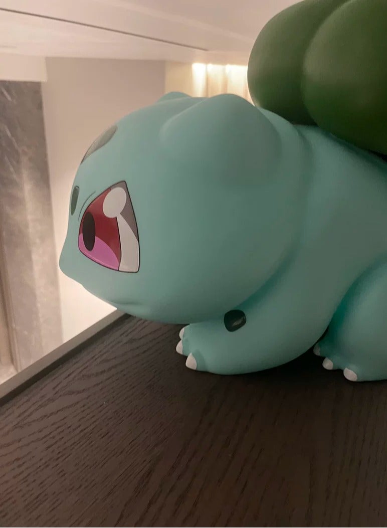 1:1 Scale Bulbasaur Figure Statue - Life-Sized Pokémon Collectible