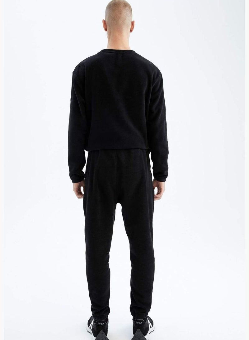 Man Knitted Jogger