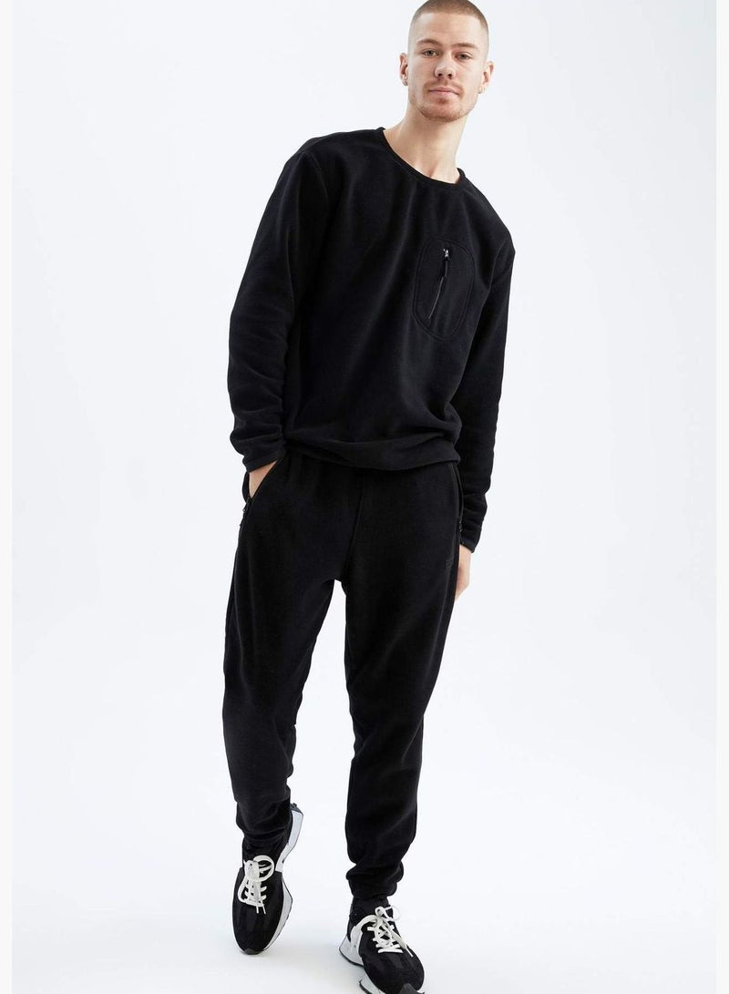 Man Knitted Jogger