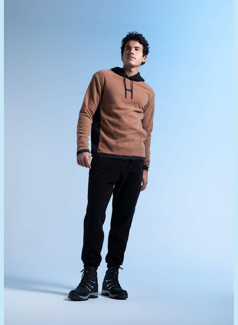 Man Knitted Jogger