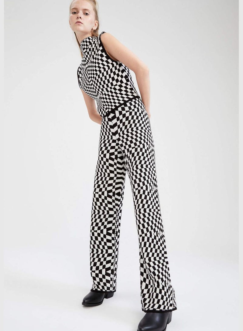 Relax Fit Wide Leg Checkers Print Trousers