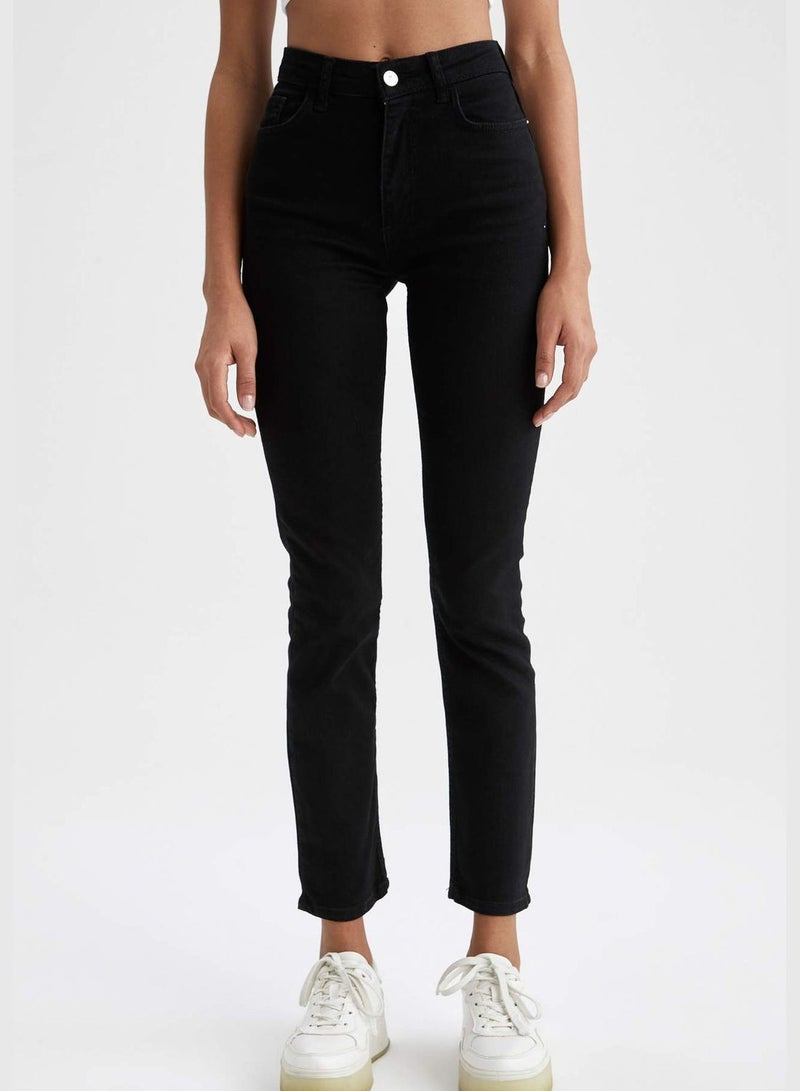 Straight Fit Ankle Jeans