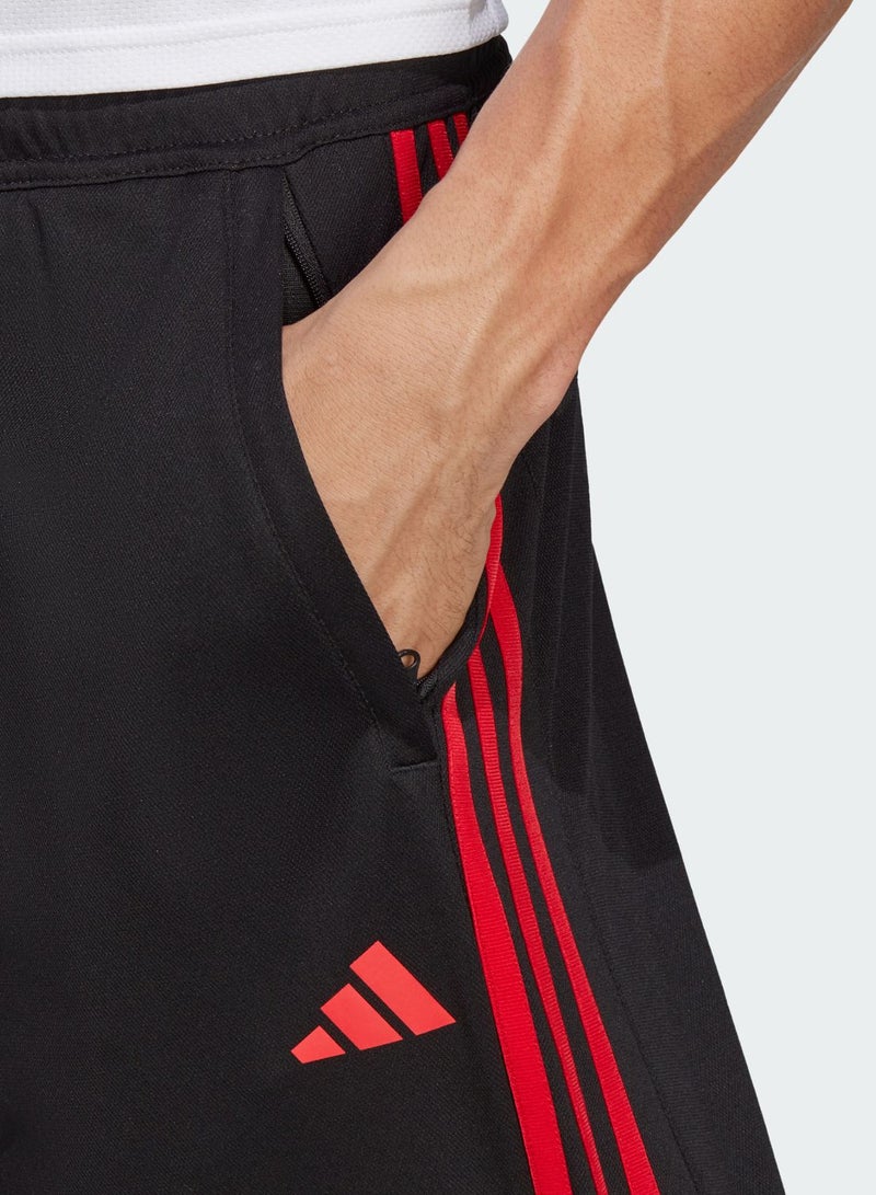 3 Stripes Train Essential Shorts