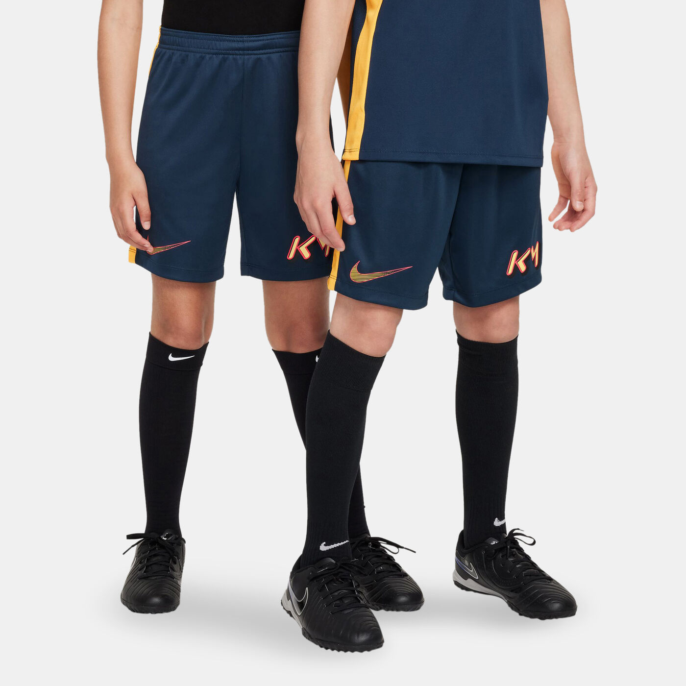 Kids' Kylian Mbappé Dri-FIT Academy23 Football Shorts (Older Kids)