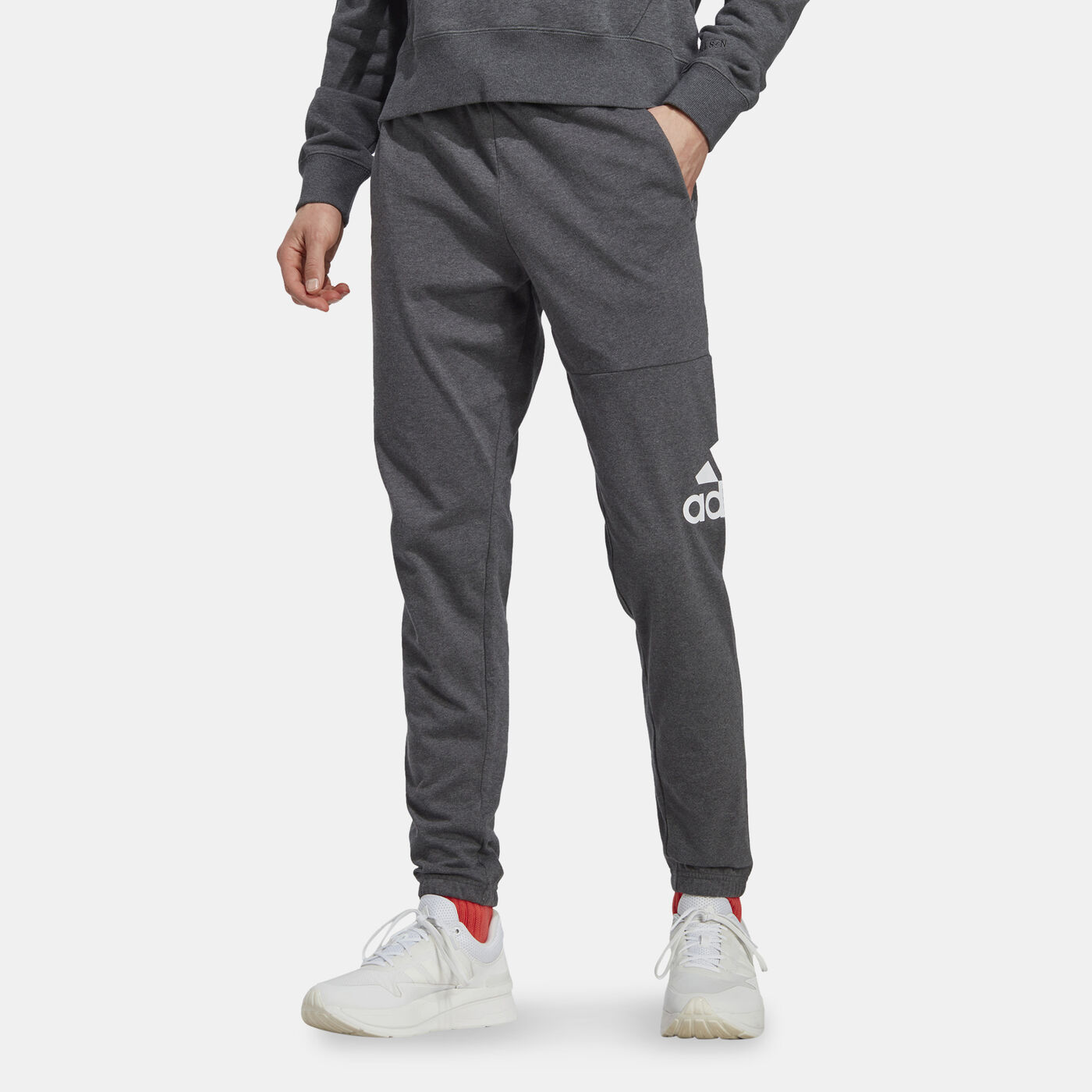 Men's Essentials Badge of Sport Tapered Joggers