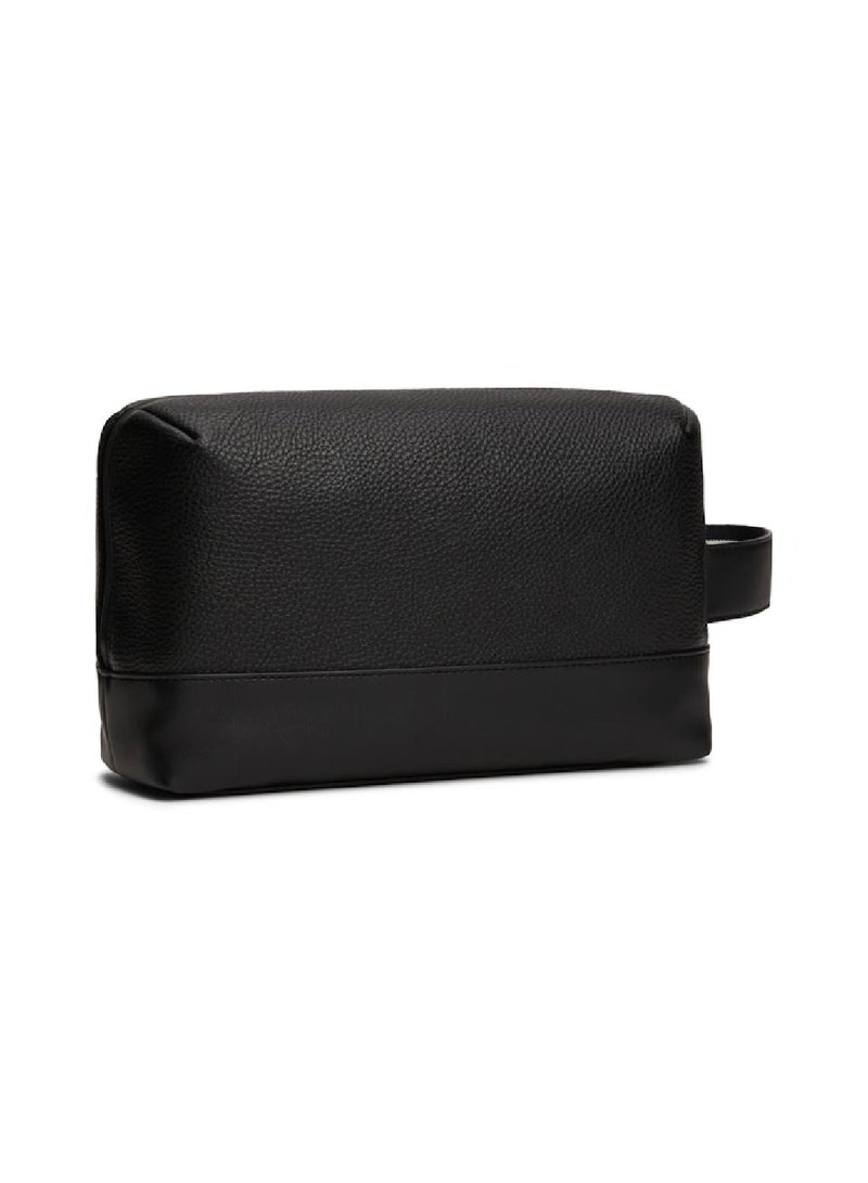 Men's Metal Logo Medium Washbag - Pebble grain finish, Black