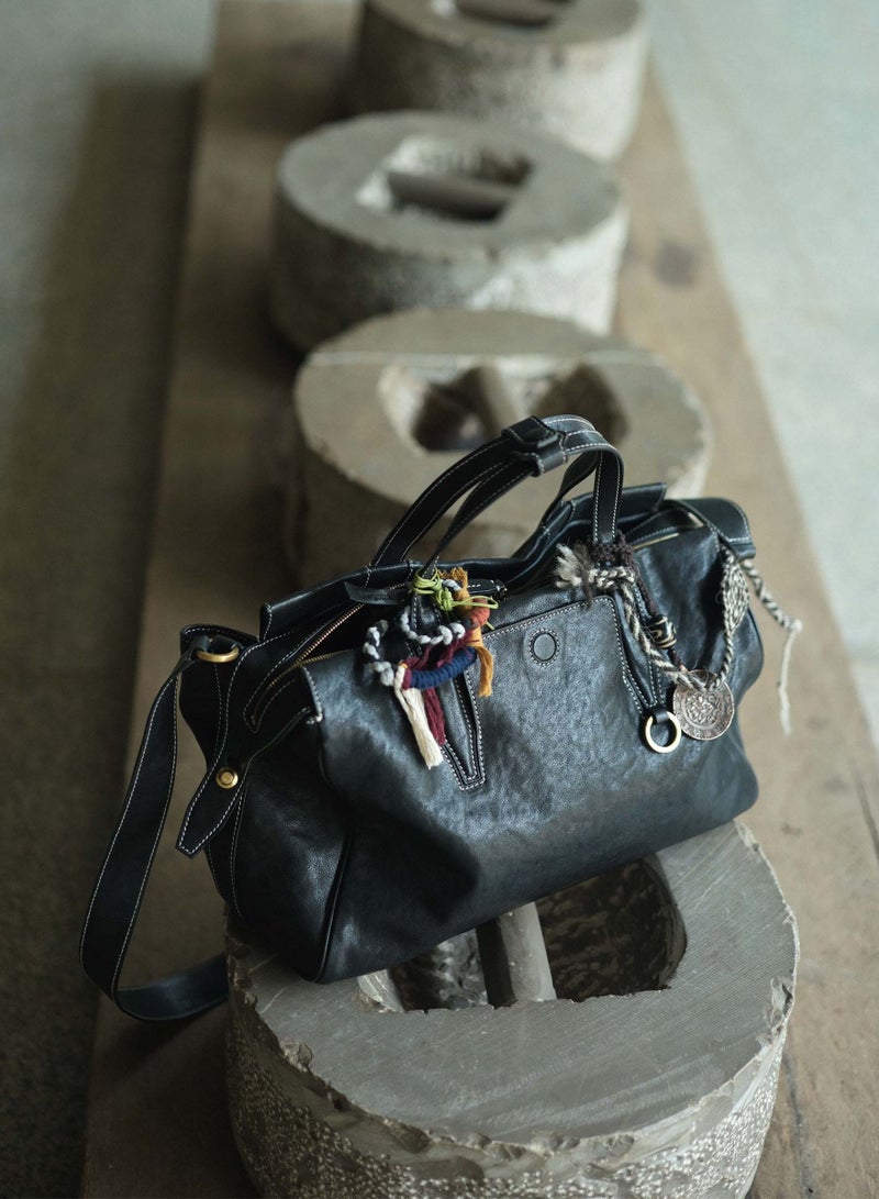 Simple retro small travel bag