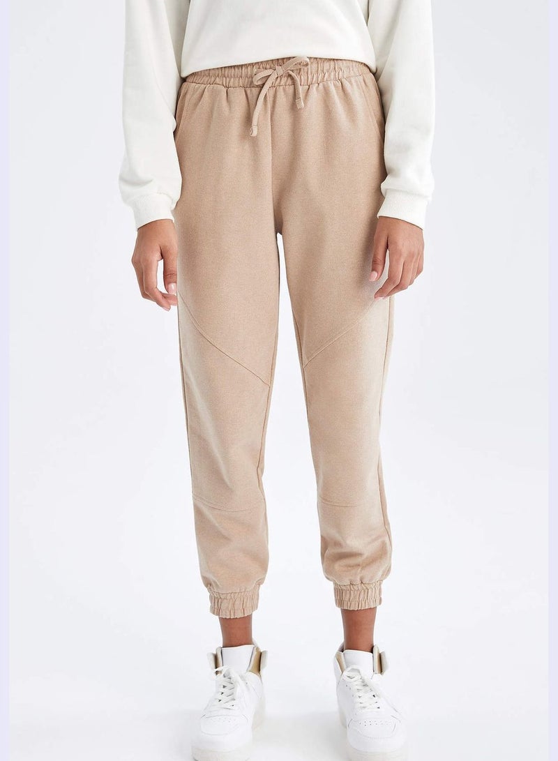 Relaxed Fit Waist-Tie Joggers