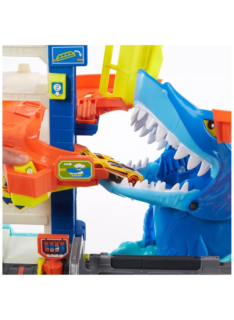 Hot Wheels City Attacking Shark Escape