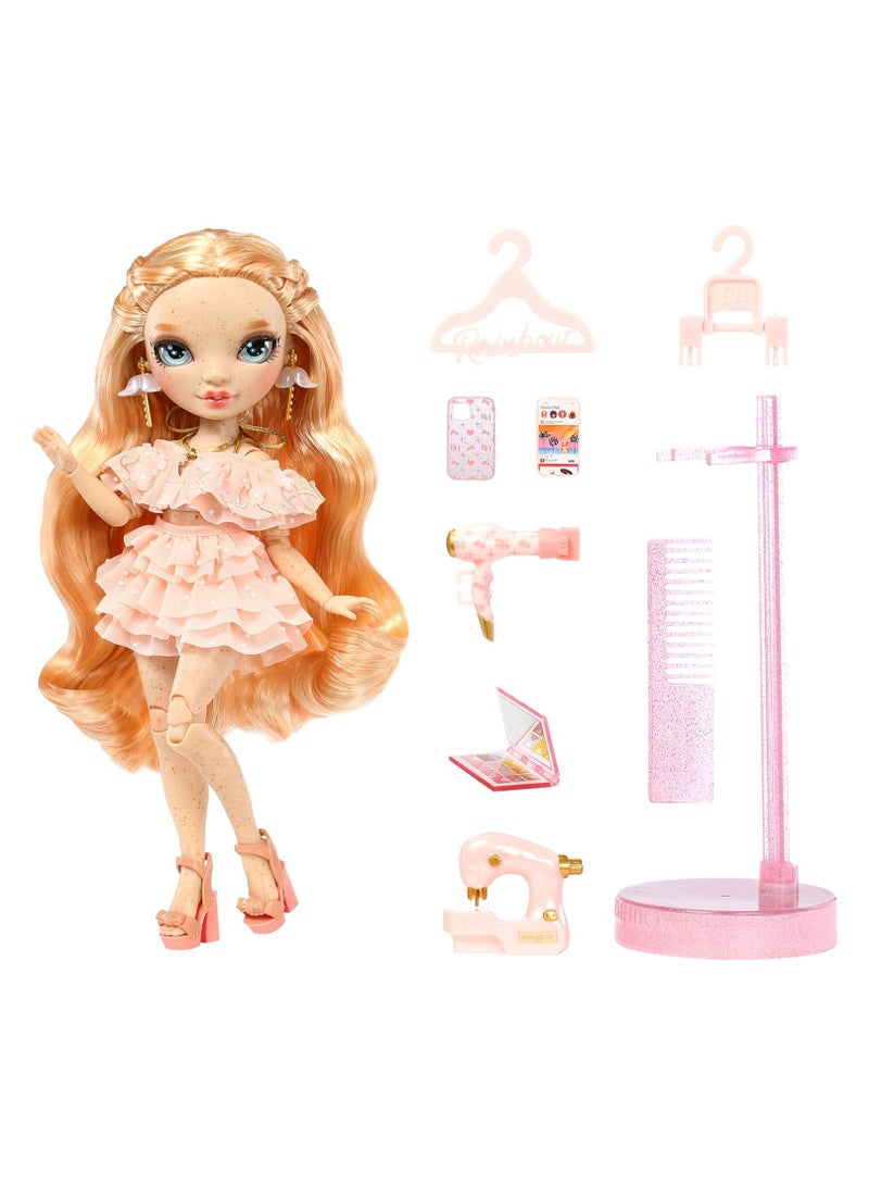 RAINBOW HIGH Victoria - Light Pink Fashion Doll