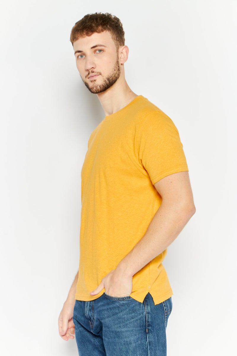 Men Regular Fit Crew Neck Short Sleeves Textured T-Shirt, Light Orange