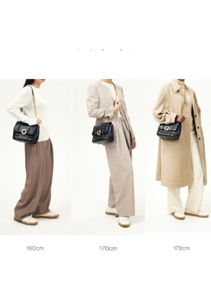 Simple commuter small shoulder bag