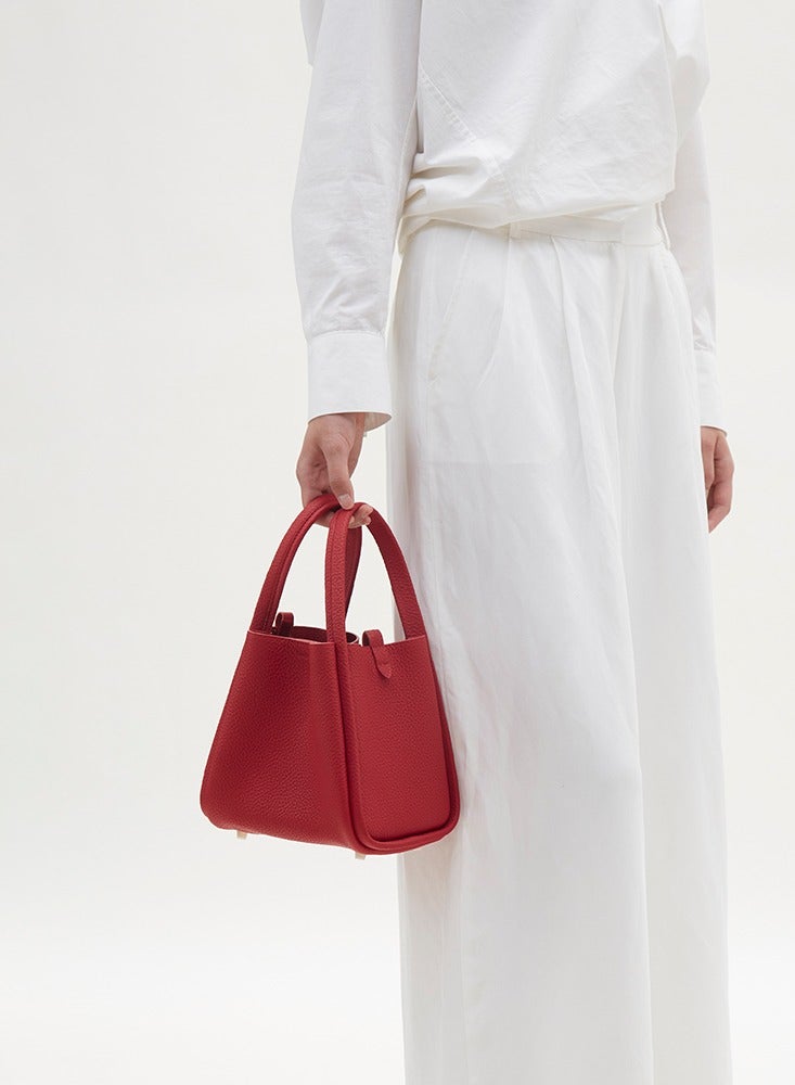 Simple commuter basket crossbody bag