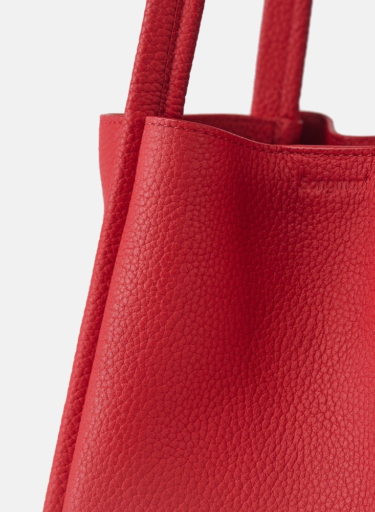 Simple commuter basket crossbody bag