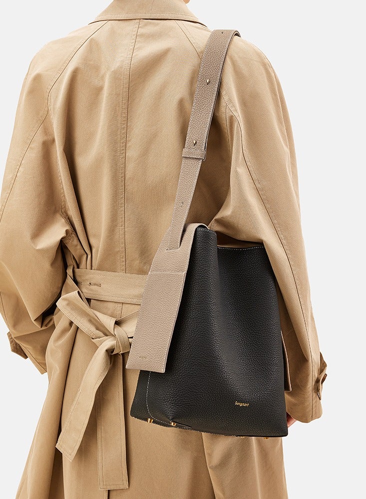 Medium commuter tote bag with hanging ears