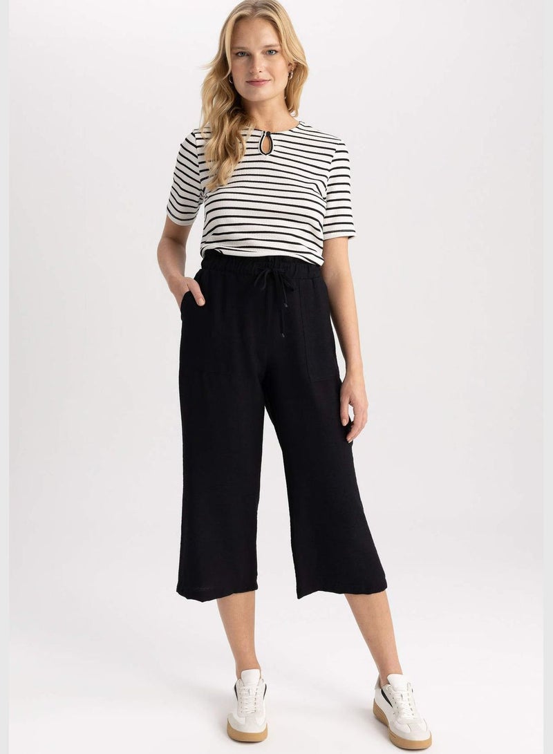 Wide Leg Capri Trousers