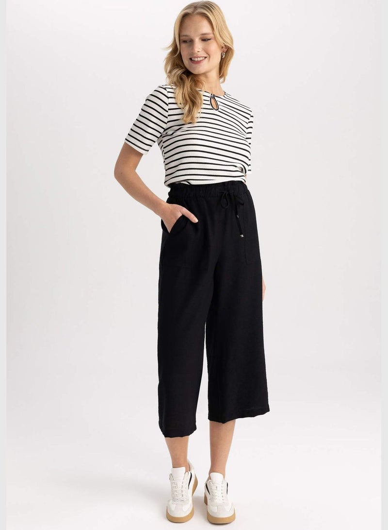 Wide Leg Capri Trousers