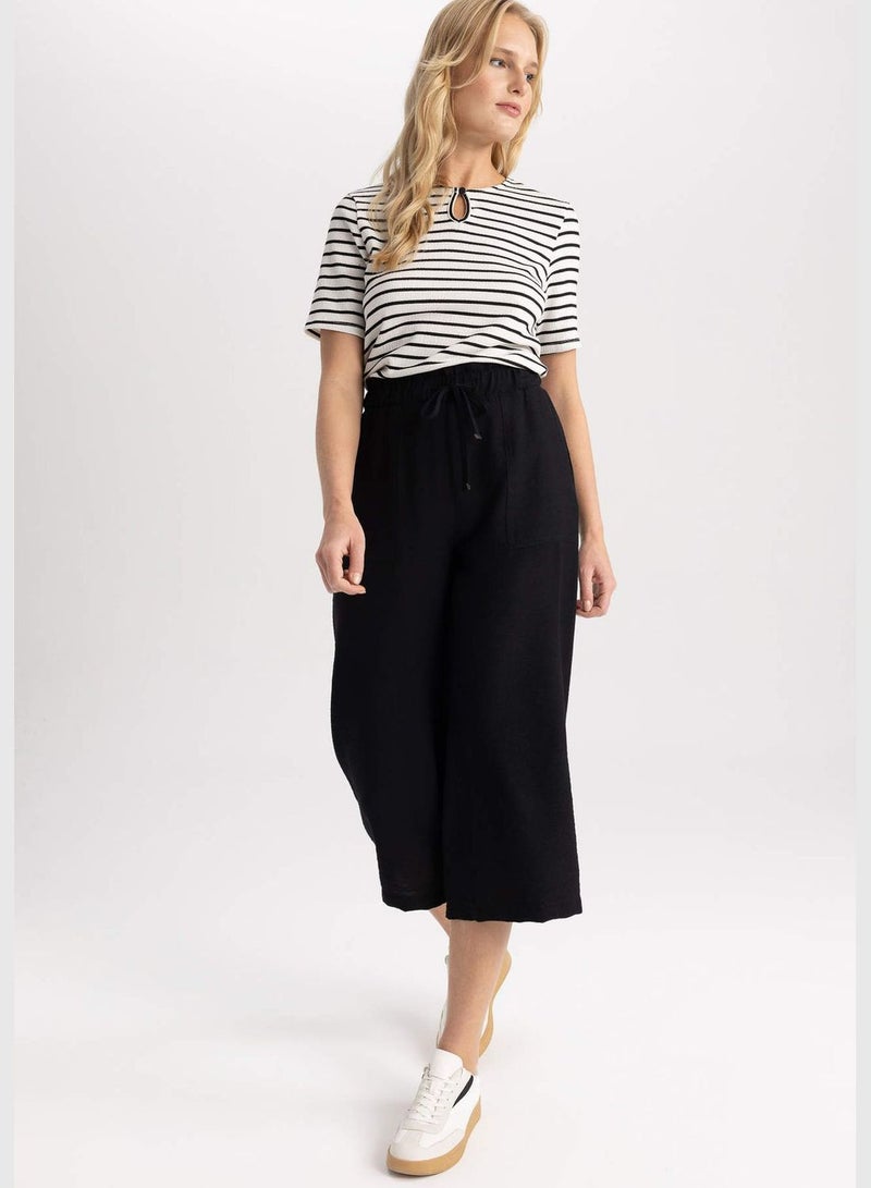 Wide Leg Capri Trousers