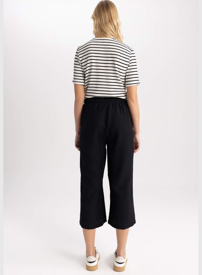 Wide Leg Capri Trousers