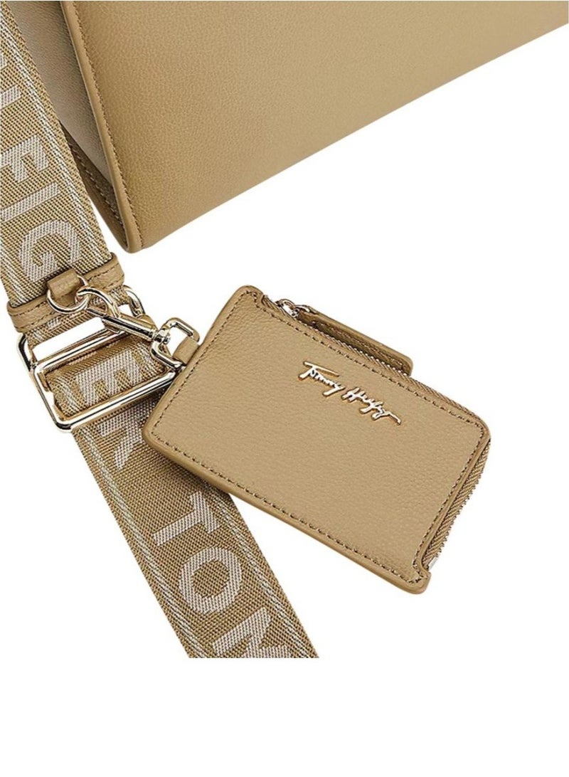 Tommy Hilfiger Women's Tommy Joy Camera Bag Tote handbag Shoulder bag Crossbody bag Casual