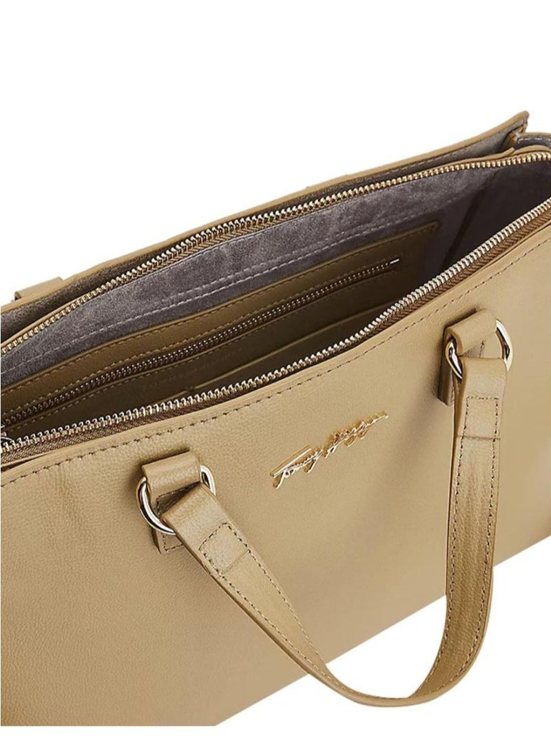 Tommy Hilfiger Women's Tommy Joy Camera Bag Tote handbag Shoulder bag Crossbody bag Casual