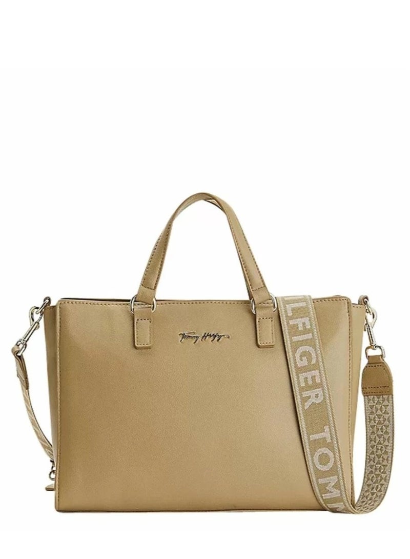 Tommy Hilfiger Women's Tommy Joy Camera Bag Tote handbag Shoulder bag Crossbody bag Casual
