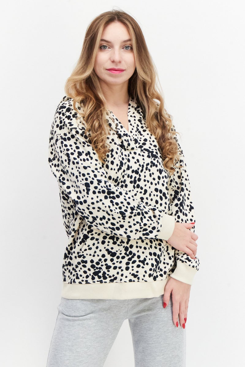 Women Sportswear Fit Long Sleeves Outdoor Hoodie, Light Beige