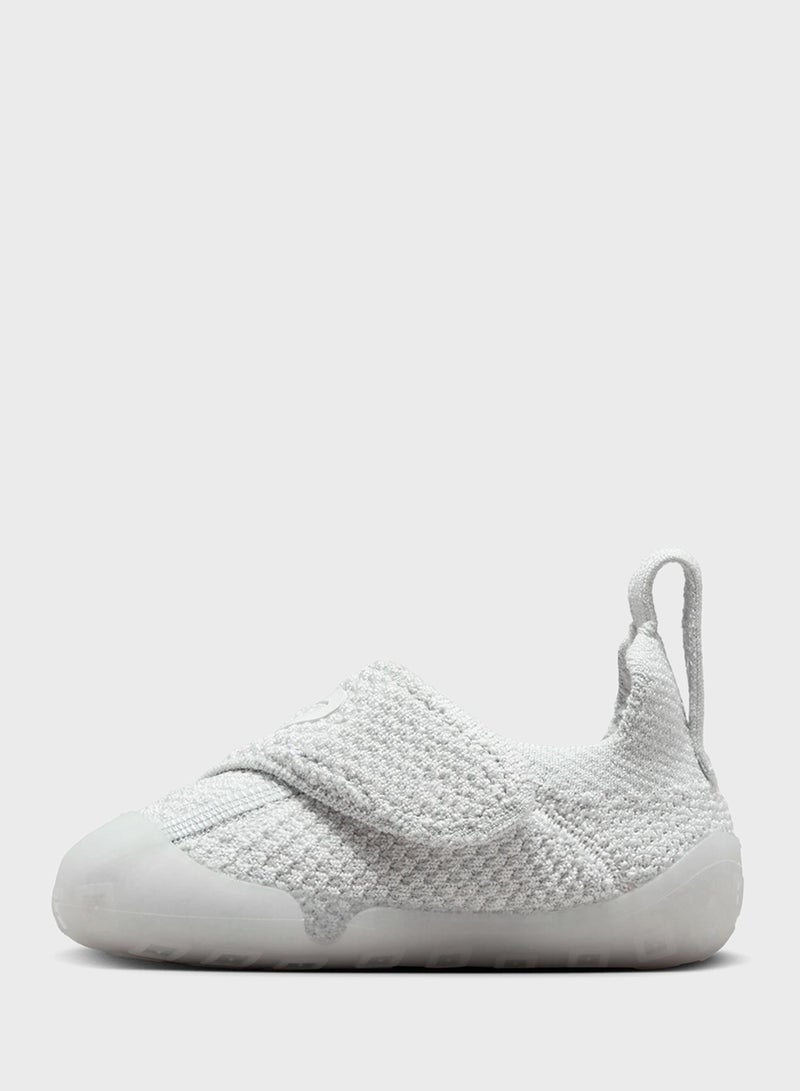 Infant Swoosh 1