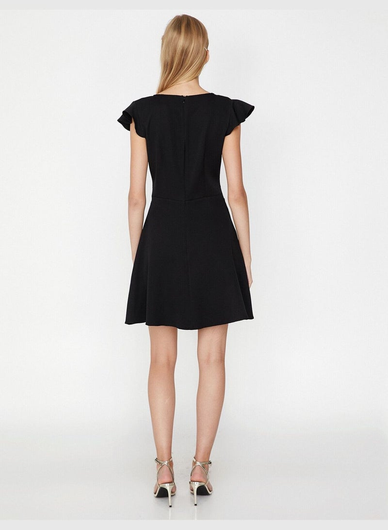 Eyelid Detailed Dress