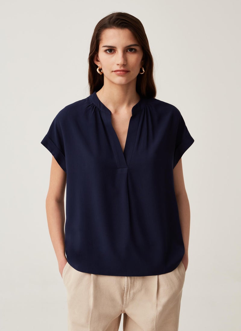 Sustainable viscose blouse with V neck