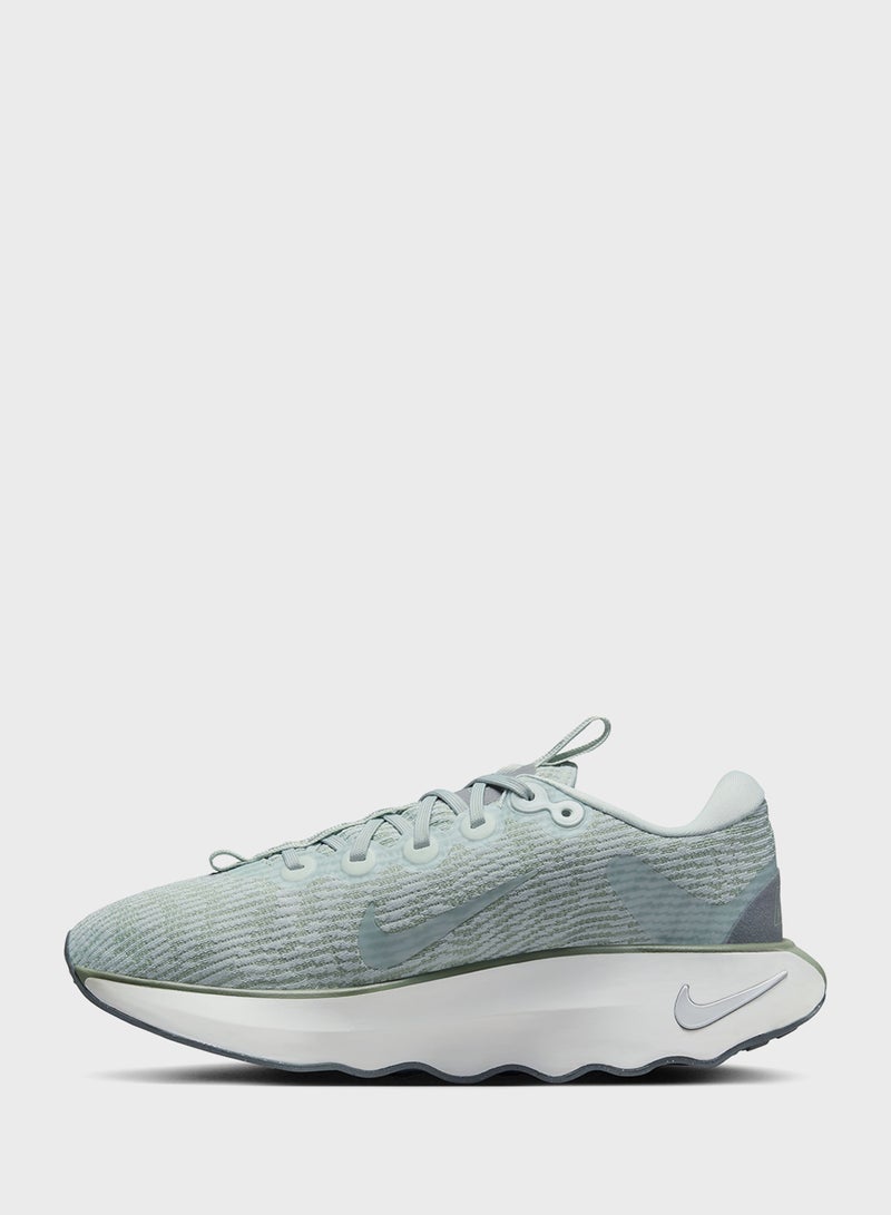 WMNS NIKE MOTIVA