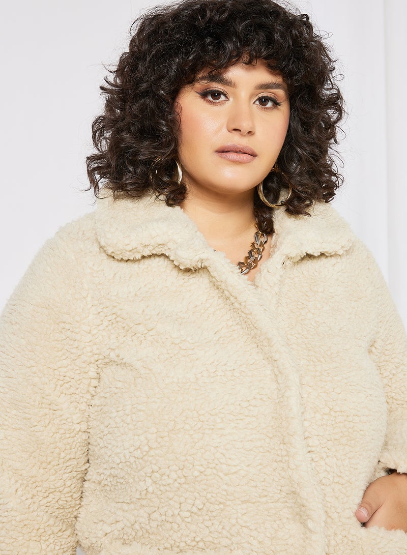 Curvy Sherpa Jacket Beige