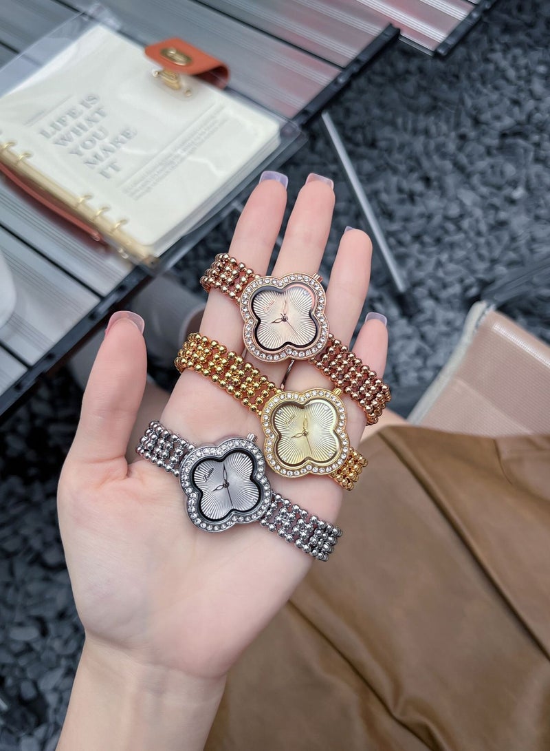 New Women's Watch Bracelet Watch, Women's Diamond Inlaid Flower Shaped Luxury Small Fragrance Style