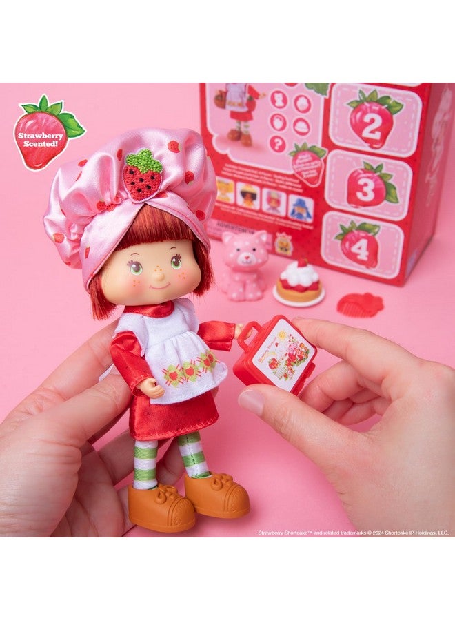 Strawberry Shortcake 5.5 Inch Poseable Fashion Doll