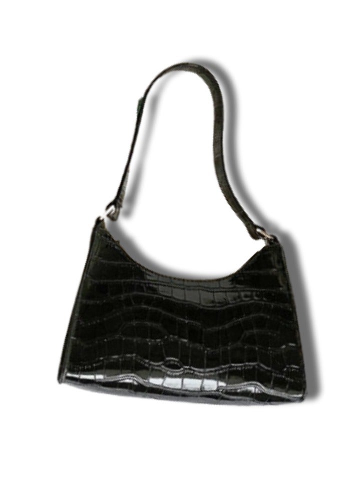 Chic Black Textured Small Square Shoulder Bag: Stylish & Trendy Purse - Compact Fashion Accessory with Fixed Strap - Ideal for Women's Daily Adventures & Travel