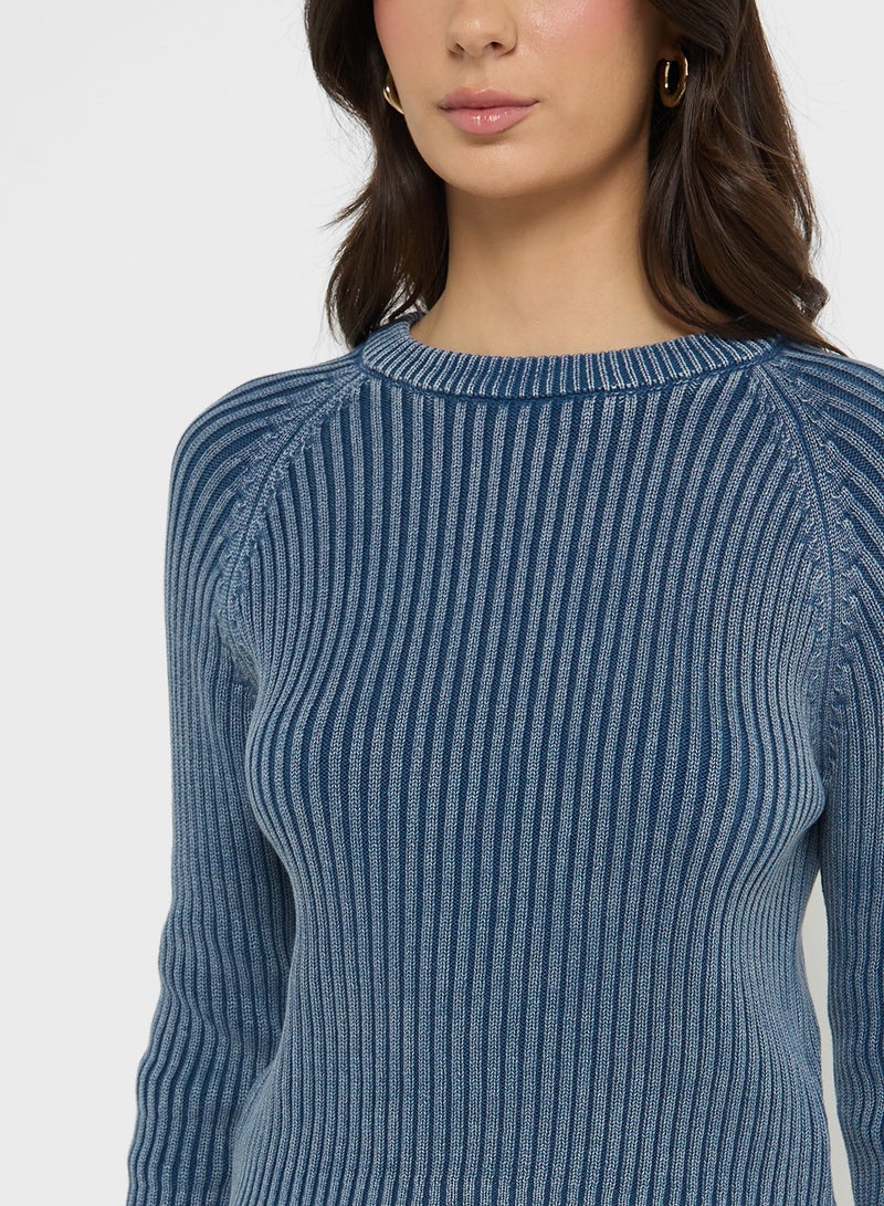 Round Neck Knitted Swaeter