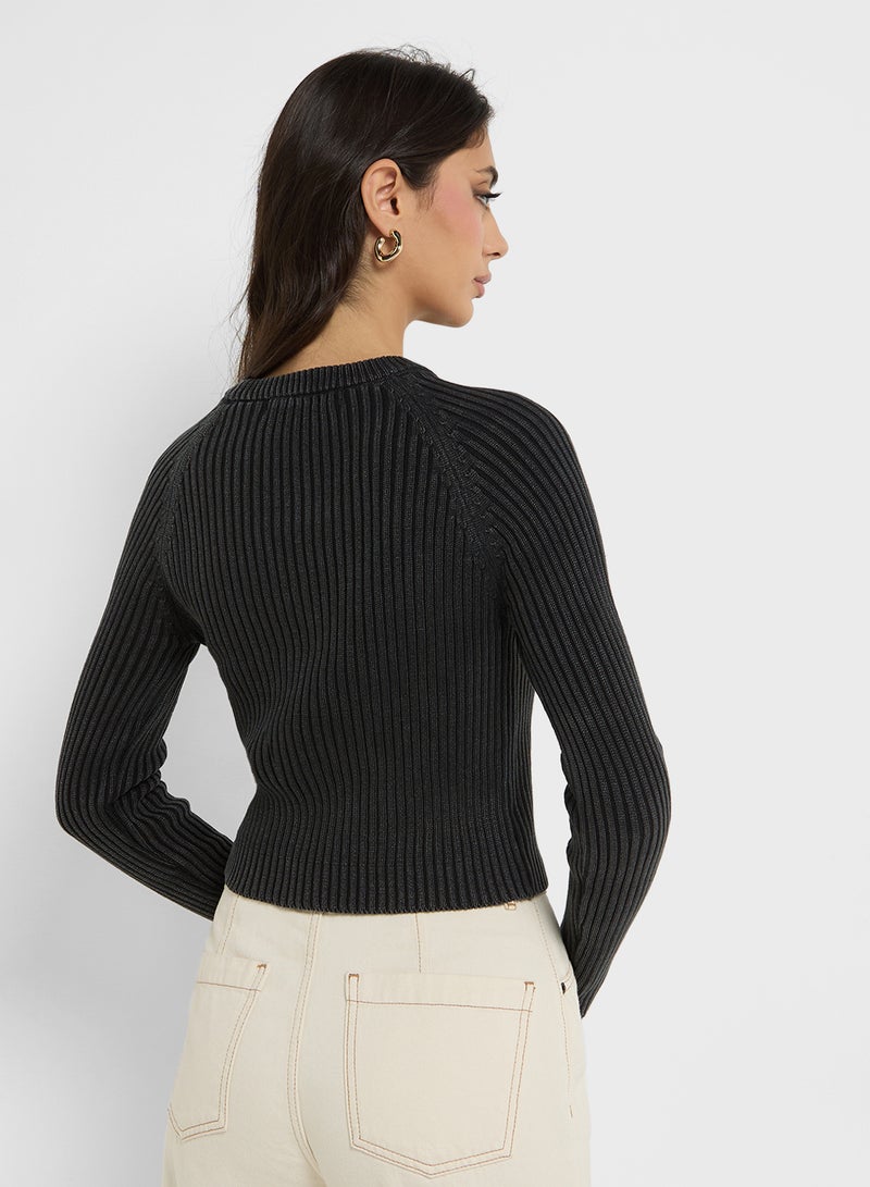 Round Neck Knitted Swaeter