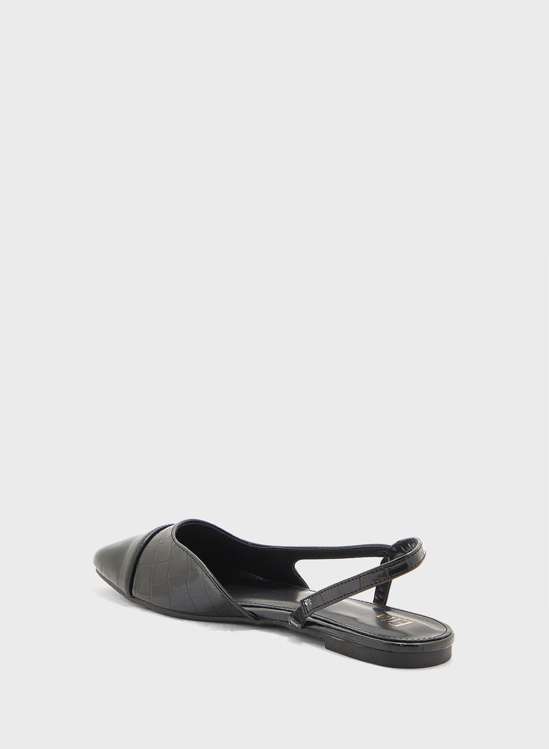 Contrast Toe Flat Shoe