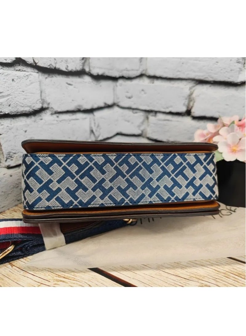 Tommy Hilfiger Leather handbag Shoulder bag Crossbody bag Casual