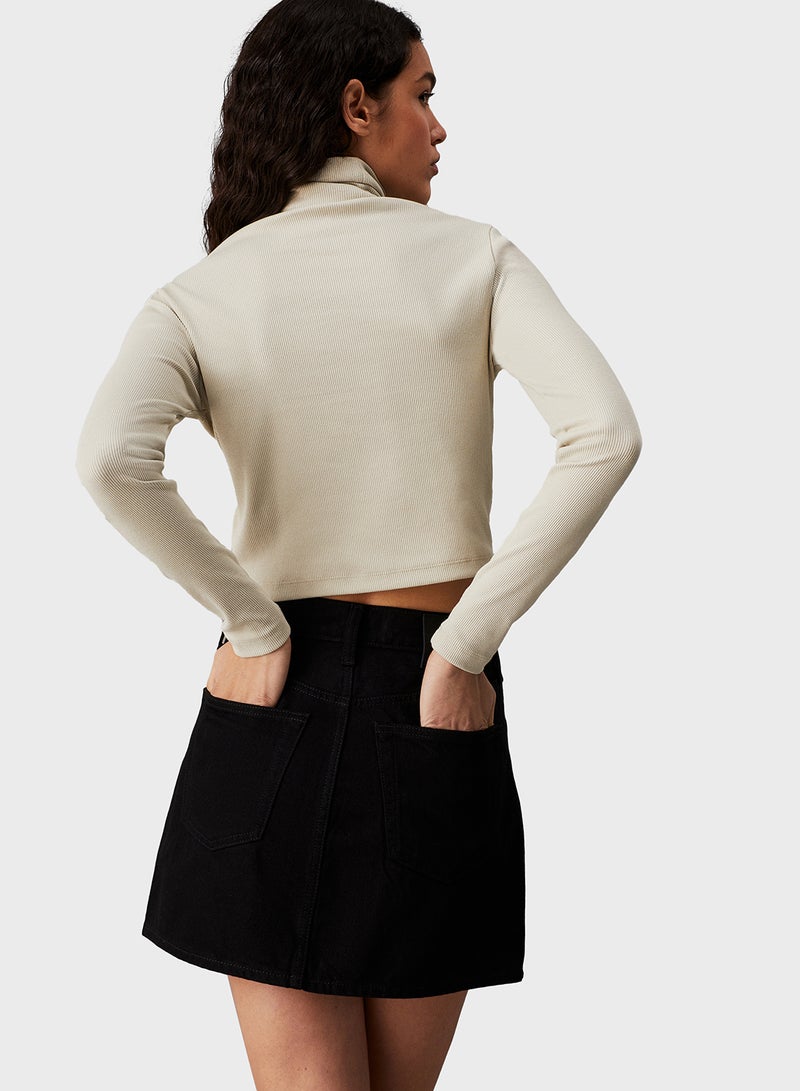 Woven Label Rib Rollneck