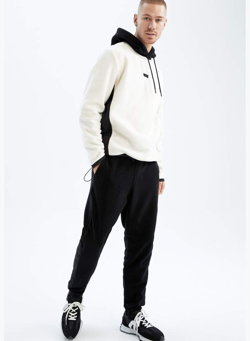 Man Knitted Jogger