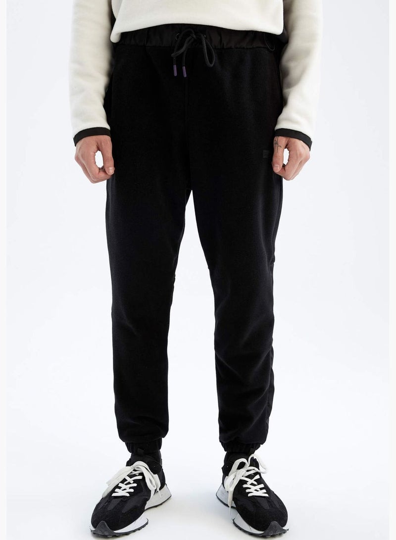 Man Knitted Jogger