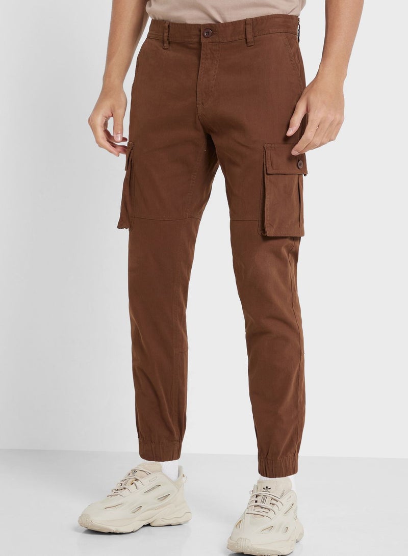 Men Slim Fit Mid-Rise Cargos Trousers