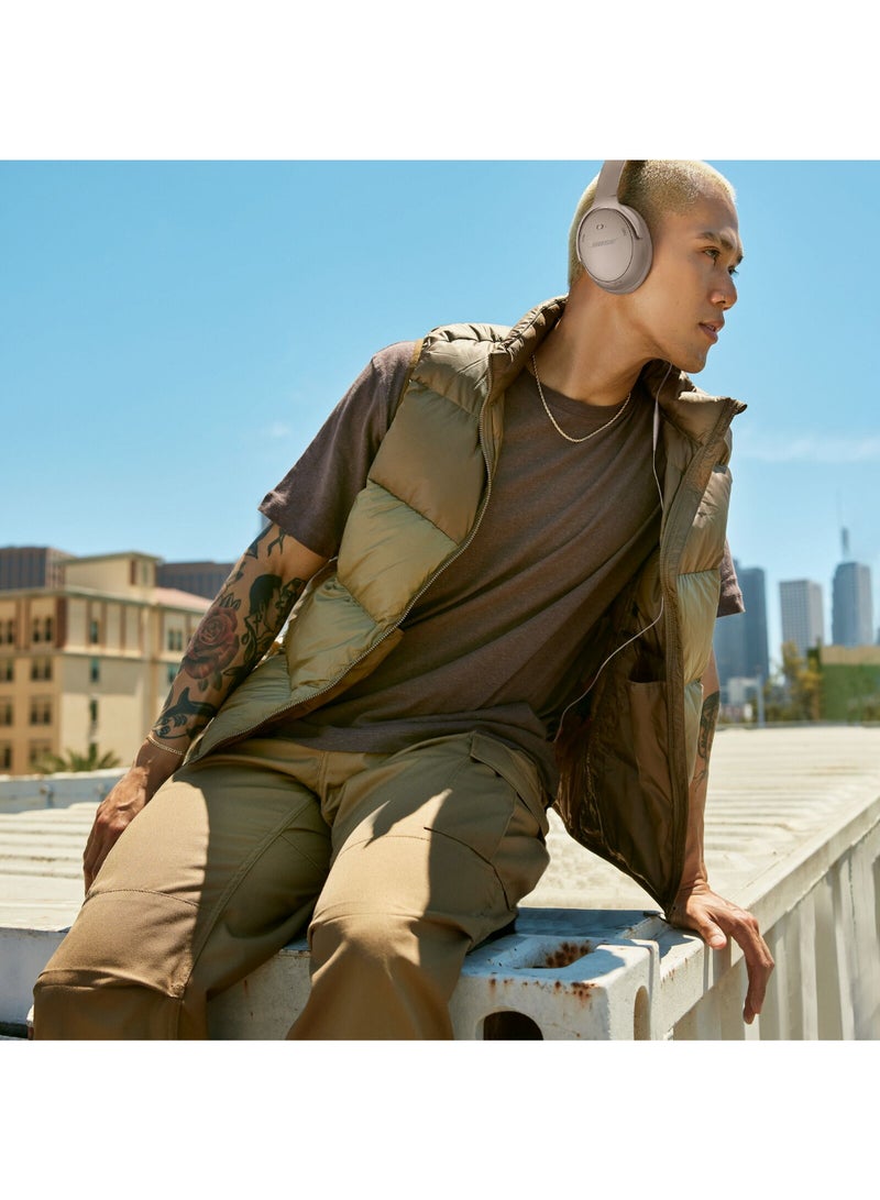 QuietComfort Wireless Noise Cancelling Headphones, Bluetooth Over Ear Headphones with Up To 24 Hours of Battery Life SandStone
